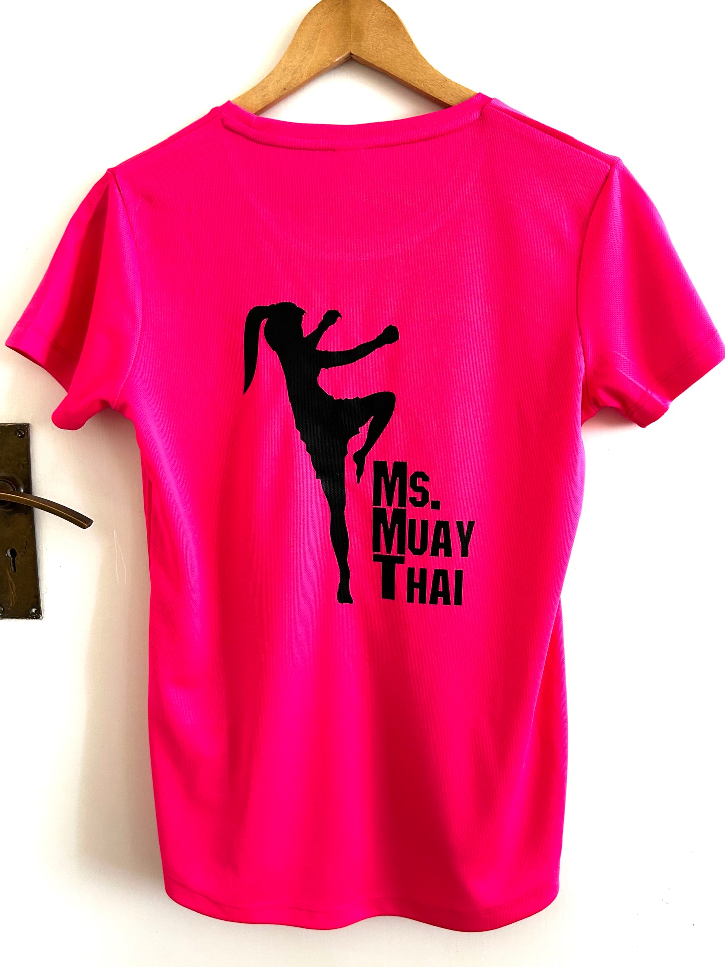 Ms Muay Thai ladies fit training T-shirt - hyper pink
